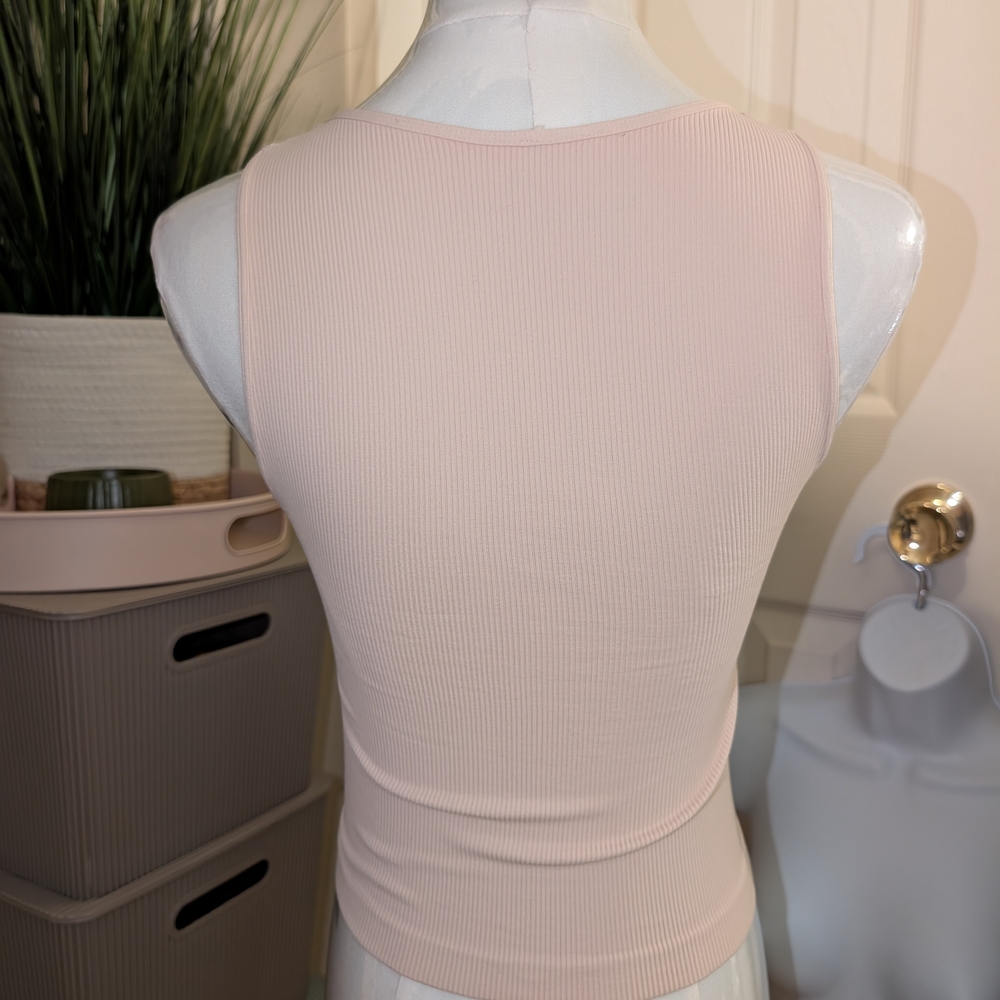 🔥2 Sleeveless High-Neck Ribbed Tank Tops - Pink & Tan - Picture 4 of 6